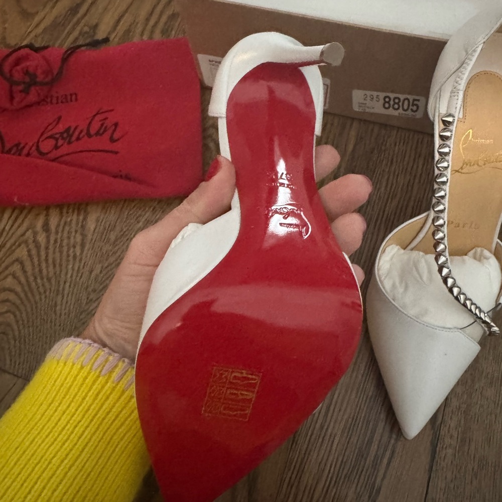 Brand new in box Louboutin Bianca/silver heels - Picture 2 of 3